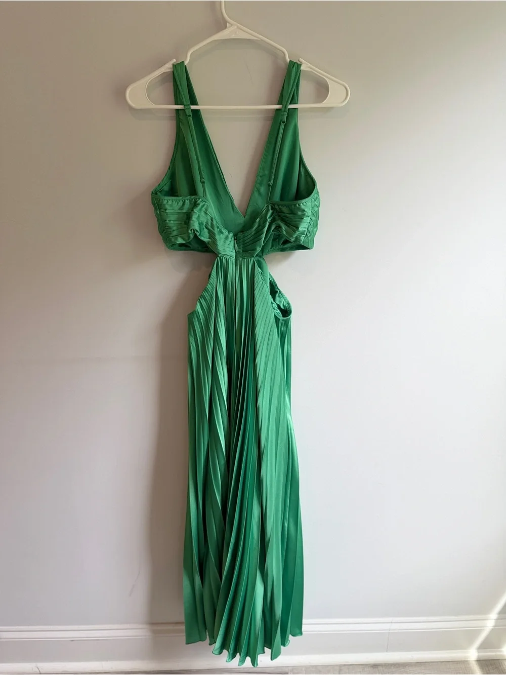 Abercrombie & Fitch Giselle Pleated Cut Out Dress